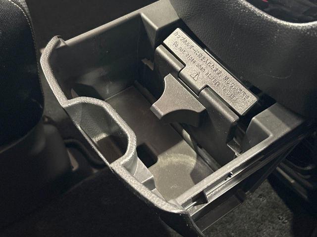 セレナ ハイウェイスター　Ｖセレ＋セーフティＩＩ　ＳＨＶ　禁煙　後席モニター　純正８型ナビ　全周囲カメラ　両側電動ドア　コーナーセンサー　ＥＴＣ　リアエアコン　ＬＥＤヘッドライト　純正１６インチアルミ　クルーズコントロール（47枚目）