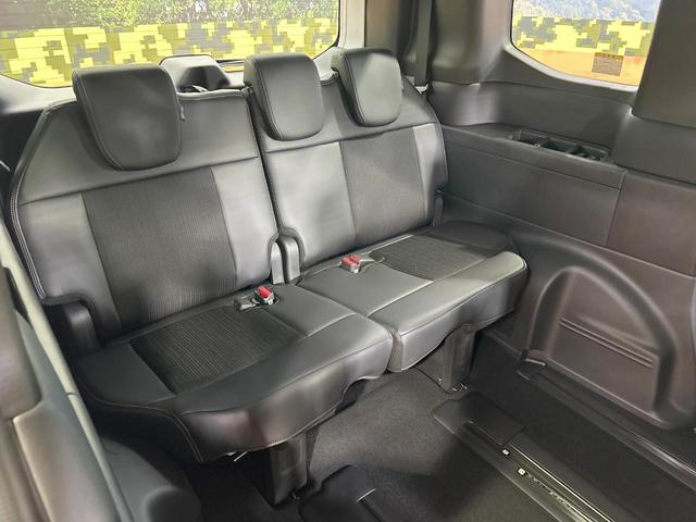 ステップワゴン ｅ：ＨＥＶスパーダ　登録済未使用車　純正１１型ナビ　電動リアゲート　ブラインドスポットモニター　両側電動ドア　バックカメラ　シートヒーター　パドルシフト　コーナーセンサー　フルセグ　ＤＶＤ＆ＣＤ　ＬＥＤヘッドライト（10枚目）