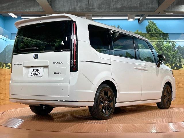 ステップワゴン ｅ：ＨＥＶスパーダ　登録済未使用車　純正１１型ナビ　電動リアゲート　ブラインドスポットモニター　両側電動ドア　バックカメラ　シートヒーター　パドルシフト　コーナーセンサー　フルセグ　ＤＶＤ＆ＣＤ　ＬＥＤヘッドライト（17枚目）