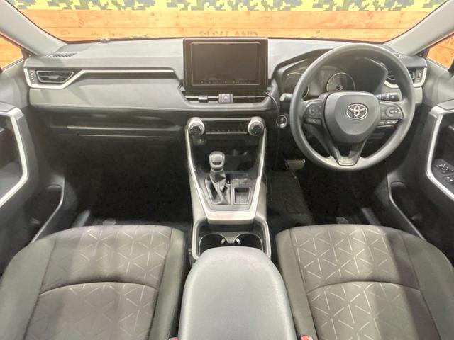 ＲＡＶ４ Ｘ　禁煙車　モデリスタエアロ　ＨＫＳマフラー　９型ＳＤナビ　トヨタセーフティセンス　Ｂｌｕｅｔｏｏｔｈ再生　フルセグ　ＬＥＤヘッドライト　バックカメラ　ＥＴＣ　ルーフレール　クリアランスソナー（2枚目）