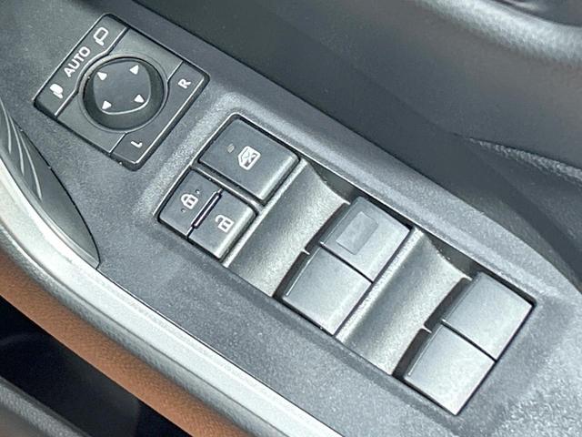 ＲＡＶ４ Ｘ　禁煙車　モデリスタエアロ　ＨＫＳマフラー　９型ＳＤナビ　トヨタセーフティセンス　Ｂｌｕｅｔｏｏｔｈ再生　フルセグ　ＬＥＤヘッドライト　バックカメラ　ＥＴＣ　ルーフレール　クリアランスソナー（21枚目）