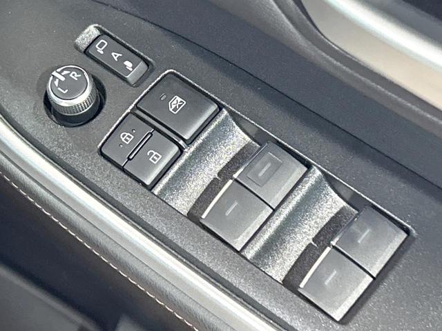 ノア ハイブリッドＳ－Ｚ　禁煙車　モデリスタエアロ　後席モニター　１０型ディスプレイオーディオ　全周囲カメラ　レーダークルーズ　両側電動ドア　クリアランスソナー　ＬＥＤライト　オートマチックハイビーム　シートヒーター　ＥＴＣ（33枚目）