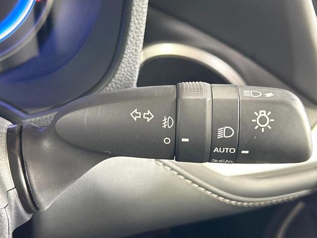 ノア ハイブリッドＳ－Ｚ　禁煙車　モデリスタエアロ　後席モニター　１０型ディスプレイオーディオ　全周囲カメラ　レーダークルーズ　両側電動ドア　クリアランスソナー　ＬＥＤライト　オートマチックハイビーム　シートヒーター　ＥＴＣ（47枚目）