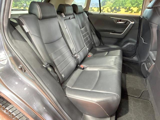 ＲＡＶ４ Ｇ　禁煙　モデリスタエアロ　９インチディスプレイオーディオ　全周囲カメラ　電動リアゲート　ブラインドスポットモニター　シートヒーター　ステアリングヒーター　オートマチックハイビーム　パワーシート（9枚目）