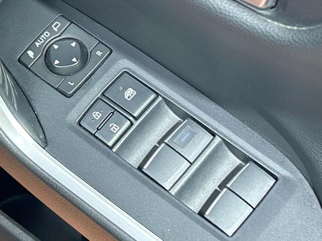 ＲＡＶ４ Ｇ　禁煙　モデリスタエアロ　９インチディスプレイオーディオ　全周囲カメラ　電動リアゲート　ブラインドスポットモニター　シートヒーター　ステアリングヒーター　オートマチックハイビーム　パワーシート（22枚目）