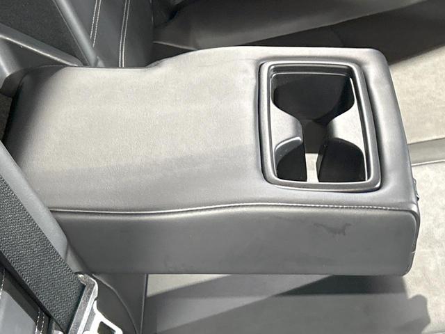 ＲＡＶ４ Ｇ　禁煙　モデリスタエアロ　９インチディスプレイオーディオ　全周囲カメラ　電動リアゲート　ブラインドスポットモニター　シートヒーター　ステアリングヒーター　オートマチックハイビーム　パワーシート（27枚目）