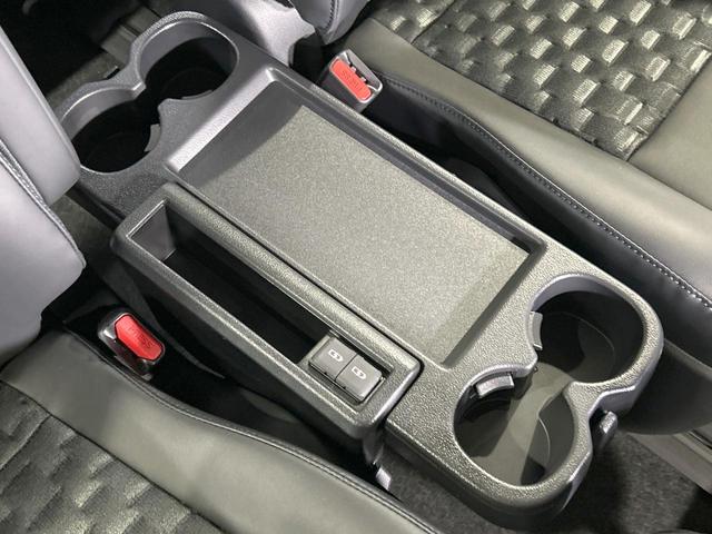 ヴォクシー ハイブリッドS-Z 登録済未使用車 年次改モデル 後席モニター 純正10.5型ナビ トヨタチームメイト ヘッドアップディスプレイ ユニバーサルステップ ブラインドスポット 全周囲カメラ デジタルミラー 三眼LED(29枚目)