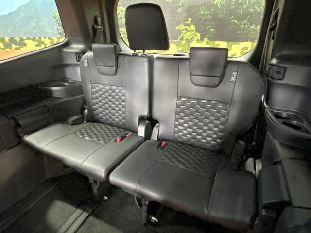 ヴォクシー ハイブリッドS-Z 登録済未使用車 年次改モデル 後席モニター 純正10.5型ナビ トヨタチームメイト ヘッドアップディスプレイ ユニバーサルステップ ブラインドスポット 全周囲カメラ デジタルミラー 三眼LED(31枚目)