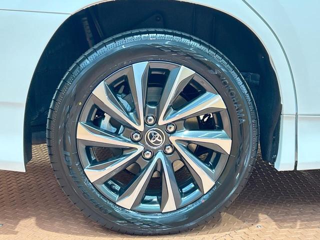 ヴォクシー ハイブリッドS-Z 登録済未使用車 年次改モデル 後席モニター 純正10.5型ナビ トヨタチームメイト ヘッドアップディスプレイ ユニバーサルステップ ブラインドスポット 全周囲カメラ デジタルミラー 三眼LED(35枚目)