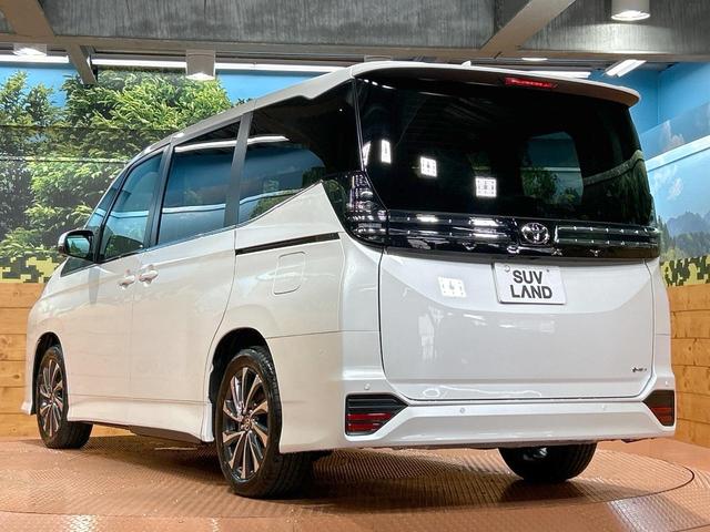 ヴォクシー ハイブリッドS-Z 登録済未使用車 年次改モデル 後席モニター 純正10.5型ナビ トヨタチームメイト ヘッドアップディスプレイ ユニバーサルステップ ブラインドスポット 全周囲カメラ デジタルミラー 三眼LED(42枚目)