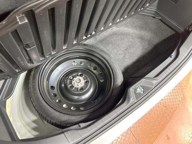 ヴォクシー ハイブリッドS-Z 登録済未使用車 年次改モデル 後席モニター 純正10.5型ナビ トヨタチームメイト ヘッドアップディスプレイ ユニバーサルステップ ブラインドスポット 全周囲カメラ デジタルミラー 三眼LED(65枚目)