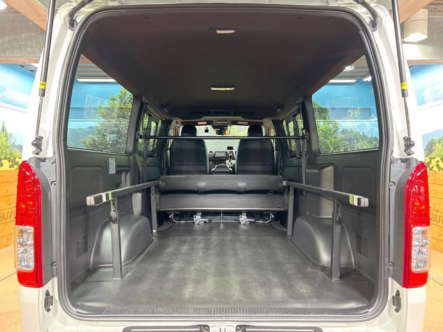 ハイエースバン スーパーGL ダークプライムII 禁煙 純正SDナビ 全周囲カメラ デジタルインナーミラー AC100V ETC オートマチックハイビーム コーナーセンサー 横滑り防止 フルセグ Bluetooth DVD&CD LEDヘッドライト(9枚目)