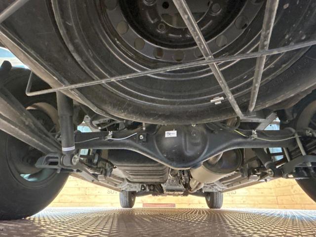 ハイエースバン スーパーGL ダークプライムII 禁煙 純正SDナビ 全周囲カメラ デジタルインナーミラー AC100V ETC オートマチックハイビーム コーナーセンサー 横滑り防止 フルセグ Bluetooth DVD&CD LEDヘッドライト(18枚目)