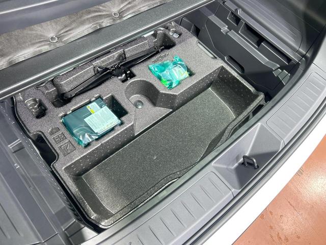 ハリアー G 禁煙 12.3型ディスプレイオーディオ デジタルインナーミラー ブラインドスポットモニター 電動リアゲート パワーシート オートマチックハイビーム ETC レーダークルーズ コーナーセンサー(68枚目)