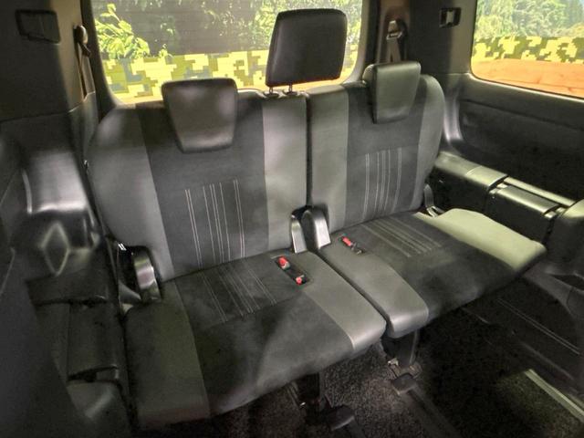 エスクァイア Gi プレミアムパッケージ ブラックテーラード 禁煙 純正9型ナビ 両側電動ドア バックカメラ シートヒーター ステアリングヒーター クルーズコントロール ETC アイドリングストップ コーナーセンサー LEDヘッドライト 純正15インチAW(10枚目)