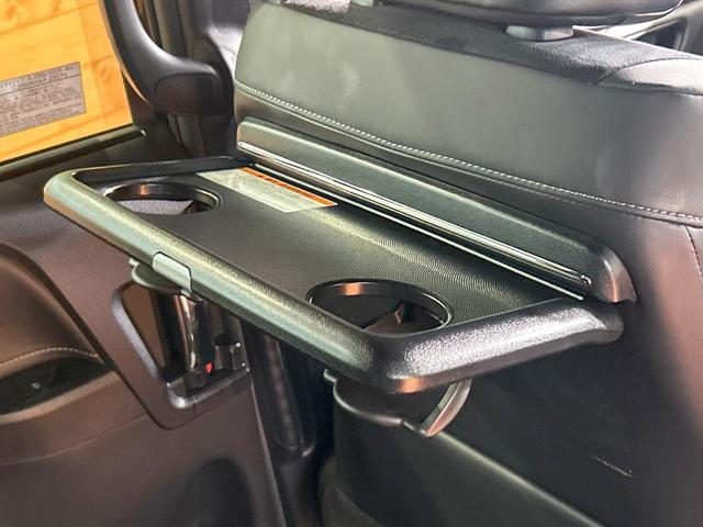 エスクァイア Gi プレミアムパッケージ ブラックテーラード 禁煙 純正9型ナビ 両側電動ドア バックカメラ シートヒーター ステアリングヒーター クルーズコントロール ETC アイドリングストップ コーナーセンサー LEDヘッドライト 純正15インチAW(27枚目)