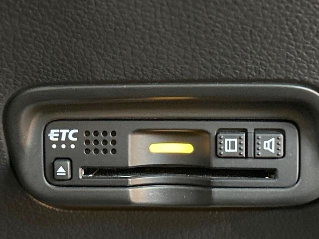 ヴェゼル ハイブリッドZ・ホンダセンシング 禁煙 純正ナビ バックカメラ レーダークルーズコントロール ETC シートヒーター ルーフレール LEDヘッドライト 純正17インチアルミ ハーフレザーシート フルセグ DVD&CD Bluetoot(7枚目)