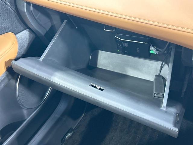 ヴェゼル ハイブリッドZ・ホンダセンシング 禁煙 純正ナビ バックカメラ レーダークルーズコントロール ETC シートヒーター ルーフレール LEDヘッドライト 純正17インチアルミ ハーフレザーシート フルセグ DVD&CD Bluetoot(49枚目)