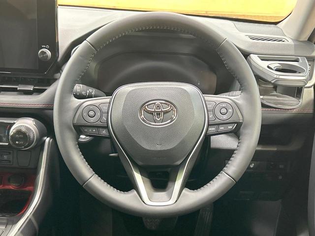 RAV4 アドベンチャー オフロードパッケージII 禁煙 10.5型ディスプレイ バックカメラ 電動リアゲート シートメモリー付パワーシート シートベンチレーション ステアリングヒーター コーナーセンサー ルーフレール ダウンヒルアシスト(11枚目)
