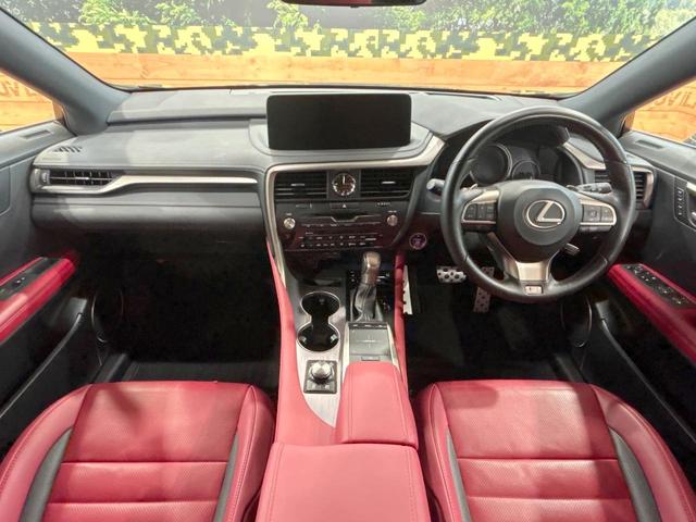 RX RX450h Fスポーツ 禁煙 ムーンルーフ TRDエアロ 12.3型ナビ 全周囲カメラ ヘッドアップディスプレイ ブラインドスポットモニター AC100V 電動リアゲート シートベンチレーション ステアリングヒーター ETC(2枚目)