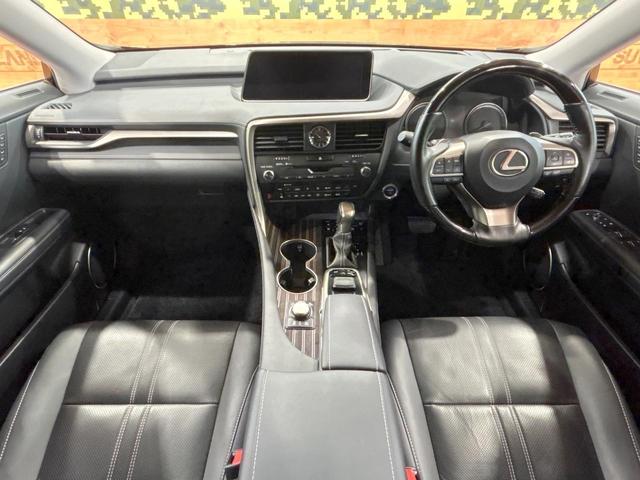 RX RX450h バージョンL 禁煙 パノラマルーフ 12.3型ナビ 全周囲カメラ ブラインドスポットモ AC100V ヘッドアップディスプレイ 電動リアゲート シートベンチレーション ステアリングヒーター パワーシート(2枚目)