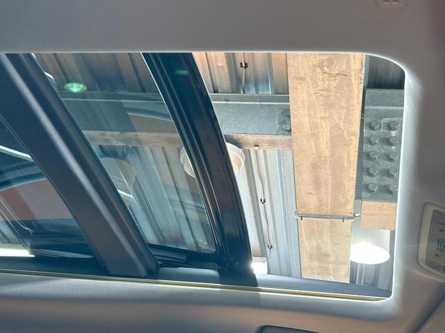 RX RX450h バージョンL 禁煙 パノラマルーフ 12.3型ナビ 全周囲カメラ ブラインドスポットモ AC100V ヘッドアップディスプレイ 電動リアゲート シートベンチレーション ステアリングヒーター パワーシート(3枚目)