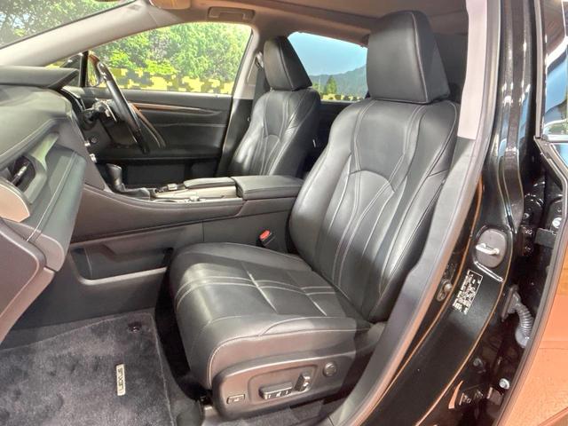 RX RX450h バージョンL 禁煙 パノラマルーフ 12.3型ナビ 全周囲カメラ ブラインドスポットモ AC100V ヘッドアップディスプレイ 電動リアゲート シートベンチレーション ステアリングヒーター パワーシート(43枚目)