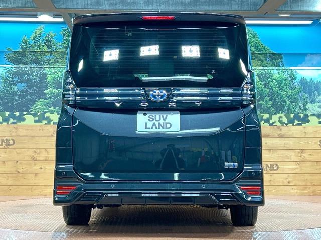 ヴォクシー ハイブリッドS-Z 禁煙 後席モニター 快適利便PKG ユニバーサルステップ GRエアロ 純正10.5型ナビ CD/DVDデッキ フルセグ 両側電動ドア AC100V 前中席シートヒーター ステアリングヒーター(17枚目)