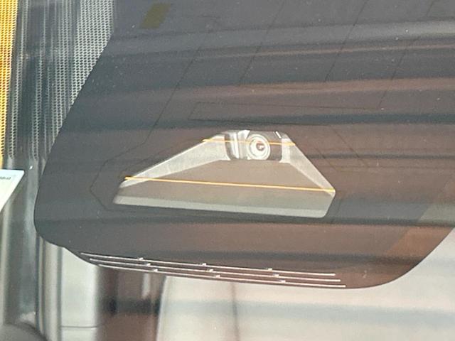 ヴォクシー ハイブリッドS-Z 禁煙 後席モニター 快適利便PKG ユニバーサルステップ GRエアロ 純正10.5型ナビ CD/DVDデッキ フルセグ 両側電動ドア AC100V 前中席シートヒーター ステアリングヒーター(24枚目)