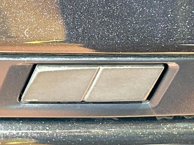 ヴォクシー ハイブリッドS-Z 禁煙 後席モニター 快適利便PKG ユニバーサルステップ GRエアロ 純正10.5型ナビ CD/DVDデッキ フルセグ 両側電動ドア AC100V 前中席シートヒーター ステアリングヒーター(64枚目)