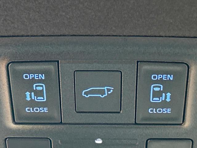 ヴォクシー ハイブリッドＳ－Ｚ　禁煙　後席モニター　純正１０．５型ナビ　快適利便パッケージ　ヘッドアップディスプレイ　ブラインドスポットモニター　デジタルインナーミラー　ＡＣ１００Ｖ　プロジェクター式ＬＥＤ　クリアランスソナー（4枚目）