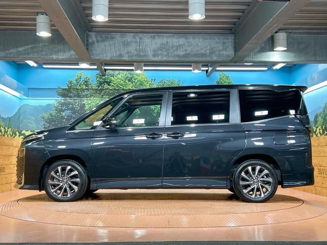 ヴォクシー ハイブリッドＳ－Ｚ　禁煙　後席モニター　純正１０．５型ナビ　快適利便パッケージ　ヘッドアップディスプレイ　ブラインドスポットモニター　デジタルインナーミラー　ＡＣ１００Ｖ　プロジェクター式ＬＥＤ　クリアランスソナー（23枚目）