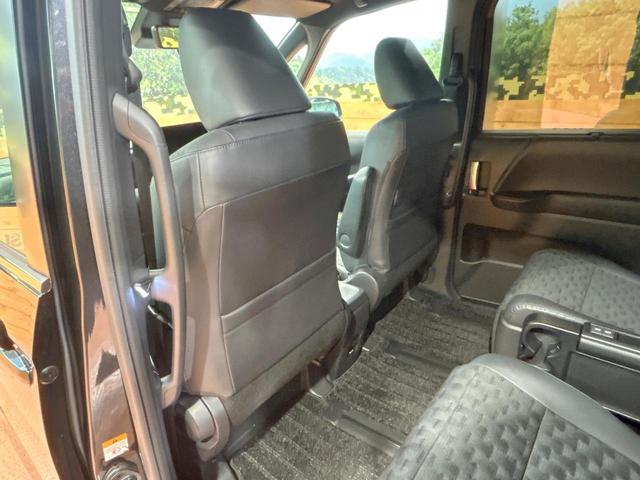 ヴォクシー ハイブリッドＳ－Ｚ　禁煙　後席モニター　純正１０．５型ナビ　快適利便パッケージ　ヘッドアップディスプレイ　ブラインドスポットモニター　デジタルインナーミラー　ＡＣ１００Ｖ　プロジェクター式ＬＥＤ　クリアランスソナー（33枚目）