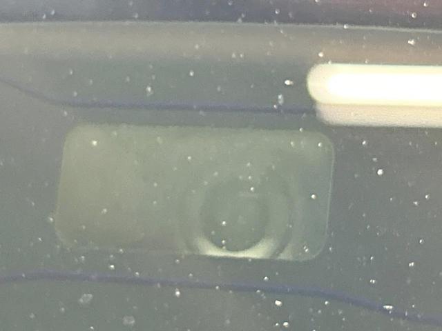 ヴォクシー ハイブリッドＳ－Ｚ　禁煙　後席モニター　純正１０．５型ナビ　快適利便パッケージ　ヘッドアップディスプレイ　ブラインドスポットモニター　デジタルインナーミラー　ＡＣ１００Ｖ　プロジェクター式ＬＥＤ　クリアランスソナー（42枚目）