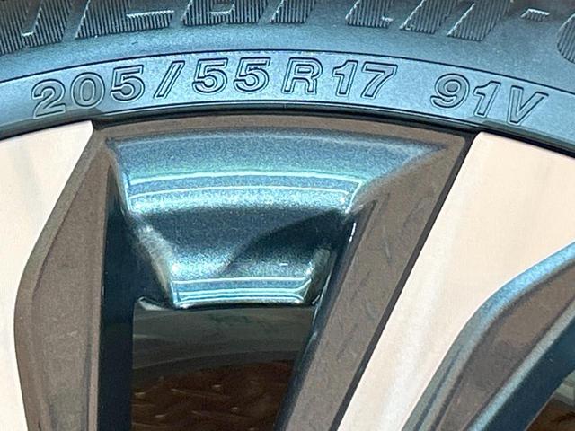 ヴォクシー ハイブリッドＳ－Ｚ　禁煙　後席モニター　純正１０．５型ナビ　快適利便パッケージ　ヘッドアップディスプレイ　ブラインドスポットモニター　デジタルインナーミラー　ＡＣ１００Ｖ　プロジェクター式ＬＥＤ　クリアランスソナー（46枚目）