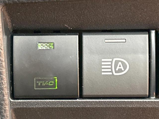 ヴォクシー ハイブリッドＳ－Ｚ　禁煙　後席モニター　純正１０．５型ナビ　快適利便パッケージ　ヘッドアップディスプレイ　ブラインドスポットモニター　デジタルインナーミラー　ＡＣ１００Ｖ　プロジェクター式ＬＥＤ　クリアランスソナー（49枚目）