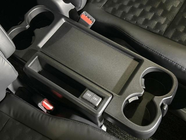 ヴォクシー ハイブリッドＳ－Ｚ　禁煙　後席モニター　純正１０．５型ナビ　快適利便パッケージ　ヘッドアップディスプレイ　ブラインドスポットモニター　デジタルインナーミラー　ＡＣ１００Ｖ　プロジェクター式ＬＥＤ　クリアランスソナー（53枚目）