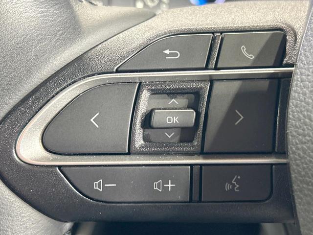 ヴォクシー ハイブリッドＳ－Ｚ　禁煙　後席モニター　純正１０．５型ナビ　快適利便パッケージ　ヘッドアップディスプレイ　ブラインドスポットモニター　デジタルインナーミラー　ＡＣ１００Ｖ　プロジェクター式ＬＥＤ　クリアランスソナー（62枚目）