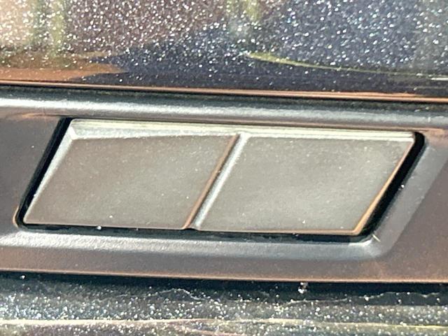 ヴォクシー ハイブリッドＳ－Ｚ　禁煙　後席モニター　純正１０．５型ナビ　快適利便パッケージ　ヘッドアップディスプレイ　ブラインドスポットモニター　デジタルインナーミラー　ＡＣ１００Ｖ　プロジェクター式ＬＥＤ　クリアランスソナー（80枚目）