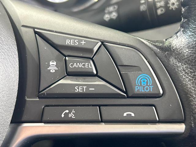 エクストレイル 20Xi Vセレクション 禁煙車 全周囲カメラ プロパイロット 9型ナビ デジタルインナーミラー 電動リアゲート クリアランスソナー 全席シートヒーター LEDヘッドライト 純正18インチAW オートエアコン スマートキー(7枚目)