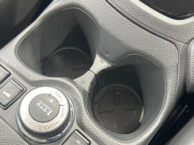 エクストレイル 20Xi Vセレクション 禁煙車 全周囲カメラ プロパイロット 9型ナビ デジタルインナーミラー 電動リアゲート クリアランスソナー 全席シートヒーター LEDヘッドライト 純正18インチAW オートエアコン スマートキー(61枚目)