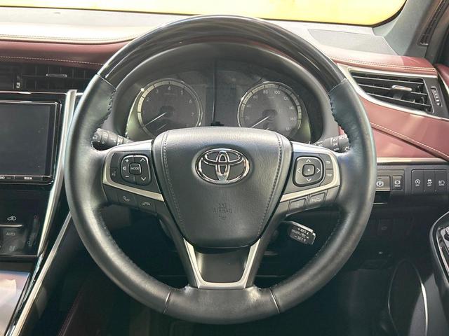 ハリアー プレミアム メタル アンド レザーパッケージ 禁煙車 サンルーフ 9型ナビ フルセグ 本革シート クリアランスソナー レーダークルーズ メモリーシート トヨタセーフティセンス 電動リアゲート LEDヘッドライト バックカメラ 純正18インチAW(12枚目)