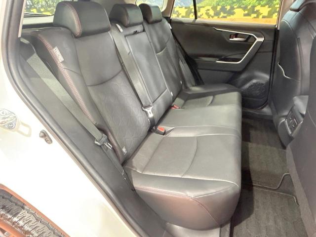 ＲＡＶ４ アドベンチャー　オフロードパッケージ　禁煙車　９型ナビ　バックカメラ　レーダークルーズ　シートベンチレーション　電動リアゲート　ＬＥＤヘッド＆フォグ　オートハイビーム　ブラインドスポットモニター　ステアリングヒーター（10枚目）