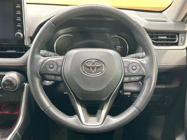ＲＡＶ４ アドベンチャー　オフロードパッケージ　禁煙車　９型ナビ　バックカメラ　レーダークルーズ　シートベンチレーション　電動リアゲート　ＬＥＤヘッド＆フォグ　オートハイビーム　ブラインドスポットモニター　ステアリングヒーター（12枚目）