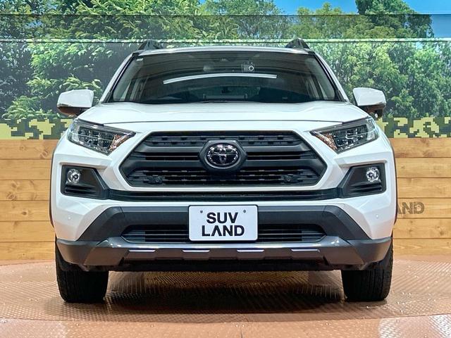 ＲＡＶ４ アドベンチャー　オフロードパッケージ　禁煙車　９型ナビ　バックカメラ　レーダークルーズ　シートベンチレーション　電動リアゲート　ＬＥＤヘッド＆フォグ　オートハイビーム　ブラインドスポットモニター　ステアリングヒーター（15枚目）