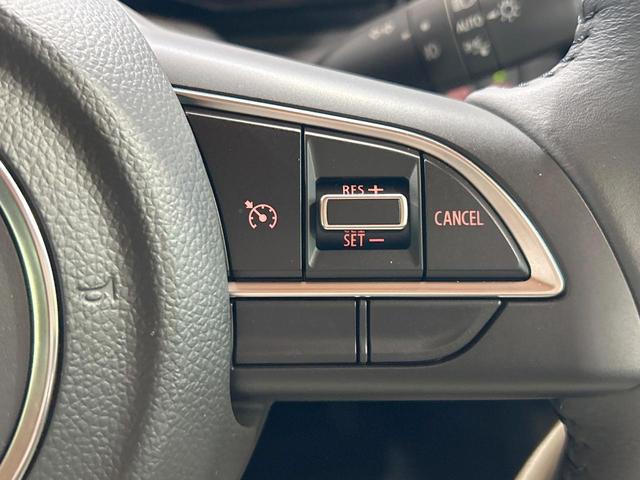 ジムニー XC 禁煙車 SDナビ フルセグ クルーズコントロール シートヒーター セーフティサポート LEDヘッドライト クリアランスソナー 純正16インチAW オートエアコン スマートキー アイドリングストップ(4枚目)