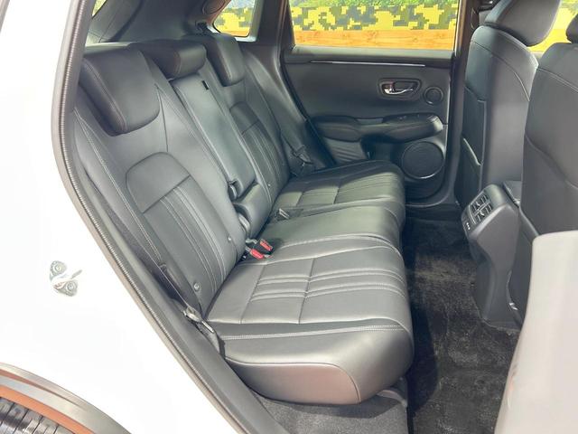 ＺＲ－Ｖ ｅ：ＨＥＶ　Ｚ特別仕様車ブラックスタイル　禁煙車　ＢＯＳＥ　全周囲カメラ　９型ナビ　フルセグ　ブラインドスポットモニター　ホンダセンシング　クリアランスソナー　電動リアゲート　メモリーシート　ＬＥＤヘッドライト　純正１８インチＡＷ　ＥＴＣ（10枚目）