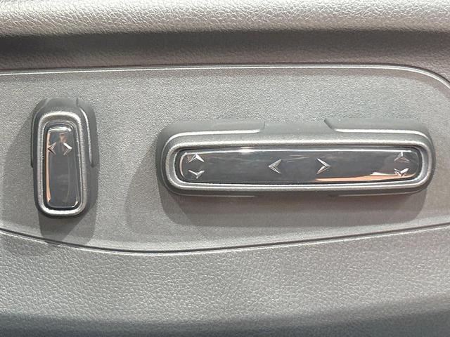 ＺＲ－Ｖ ｅ：ＨＥＶ　Ｚ特別仕様車ブラックスタイル　禁煙車　ＢＯＳＥ　全周囲カメラ　９型ナビ　フルセグ　ブラインドスポットモニター　ホンダセンシング　クリアランスソナー　電動リアゲート　メモリーシート　ＬＥＤヘッドライト　純正１８インチＡＷ　ＥＴＣ（44枚目）