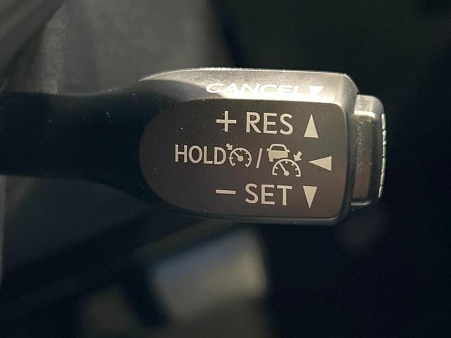 ハリアー プログレス　禁煙車　ＪＢＬサウンド　全周囲カメラ　９型ナビ　三眼ＬＥＤヘッドライト　トヨタセーフティセンス　クリアランスソナー　電動リアゲート　レーダークルーズ　純正１８インチＡＷ　パワーシート　ＥＴＣ（6枚目）