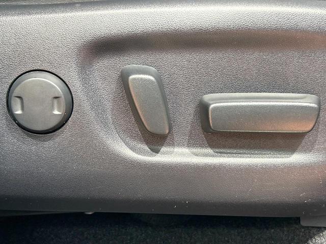 ハリアー プログレス　禁煙車　ＪＢＬサウンド　全周囲カメラ　９型ナビ　三眼ＬＥＤヘッドライト　トヨタセーフティセンス　クリアランスソナー　電動リアゲート　レーダークルーズ　純正１８インチＡＷ　パワーシート　ＥＴＣ（42枚目）